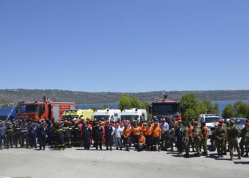 Σε πλήρη ετοιμότητα το πολεμικό ναυτικό: Άσκηση μείζονος ατυχήματος στο Ναύσταθμο Κρήτης (pics)