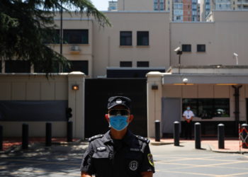 Αντίποινα της Κίνας στις ΗΠΑ: Στον έλεγχο του Πεκίνου το αμερικανικό προξενείο στην Τσενγκντού