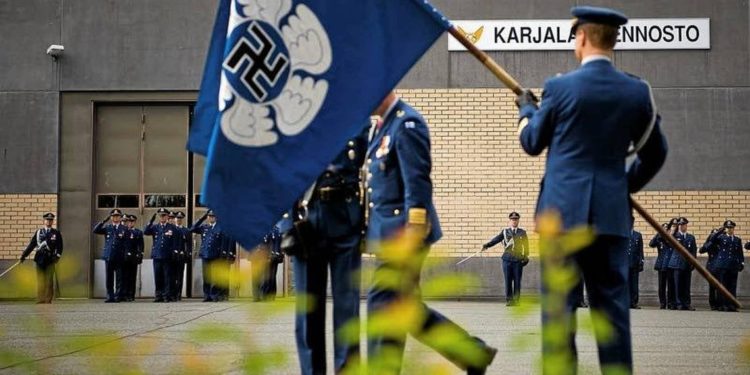Η Πολεμική Αεροπορία της Φινλανδίας έρχεται στον 21ο αιώνα: Τέλος η σβάστικα από το έμβλημα (pics)