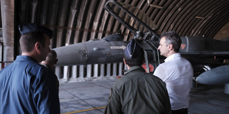 Μητσοτάκης στην 115 ΠΜ: Η ισχυρή αποτρεπτική ικανότητα των ΕΔ αποδείχθηκε έμπρακτα στο πεδίο τις τελευταίες μέρες (pics)