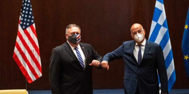 Ολοκληρώθηκε η συνάντηση Δένδια – Πομπέο: Οι ΗΠΑ υποστηρίζουν τις προσπάθειες της Ελλάδας
