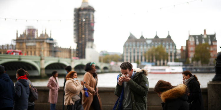 Βρετανία - - lockdown