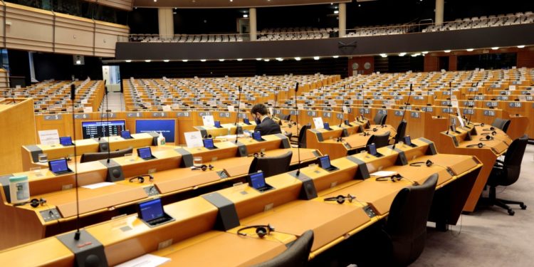 Το ψήφισμα του Ευρωκοινοβουλίου για κυρώσεις «θύμωσε» την Άγκυρα: «Δεν υποκύπτουμε σε απειλές»