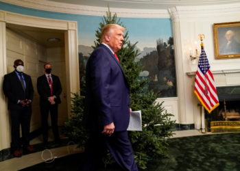 «Αδειάζει» τον Τραμπ ο καθαιρεθείς πρώην επικεφαλής της υπηρεσίας κυβερνοασφάλειας για τα περί «νοθείας» στις εκλογές