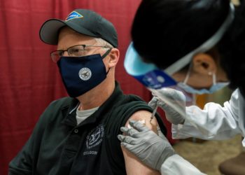 Υπουργός Άμυνας ΗΠΑ - εμβολιασμός