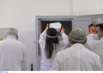 Στην Αθήνα τα πρώτα εμβόλια της Pfizer – Υπ’ ατμόν η «επιχείρηση Ελευθερία» – Όλα όσα πρέπει να γνωρίζετε