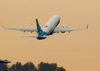 Ινδονησία: «Χάθηκε» από τα ραντάρ Boeing737 – Αγωνία για τους 50 επιβάτες του