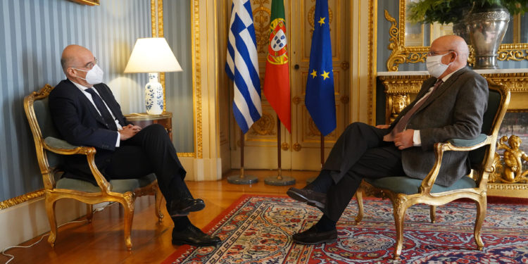 ΥΕΘΑ: «Παρανόηση» η απόκτηση 40 μαχητικών – Τι είπε για νέες φρεγάτες, ΕΑΒ και τα F-16 Viper [pics]