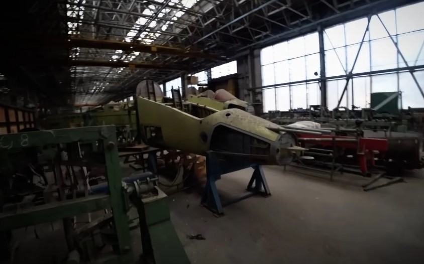 MiG: Απίστευτες εικόνες από «διάρρηξη» σε «νεκροταφείο» θρυλικών μαχητικών αεροσκαφών [pics,vid]