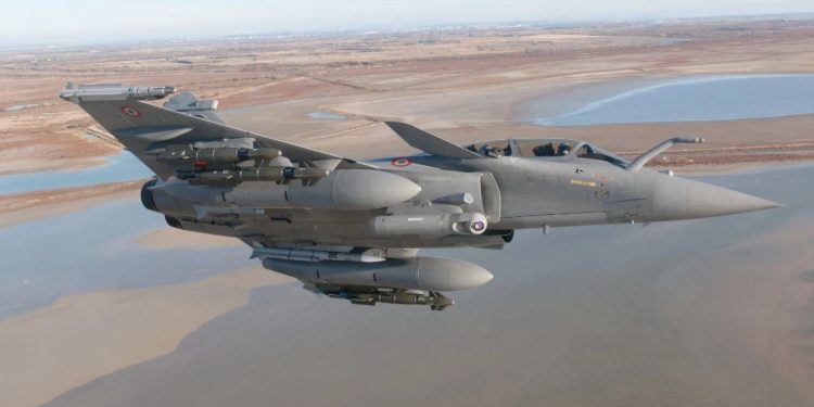 Rafale: Η Γαλλία αποκτά 12 νέα αεροσκάφη προς αντικατάσταση των ελληνικών μαχητικών