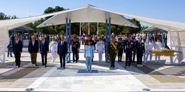 παρέλαση - Τατόι