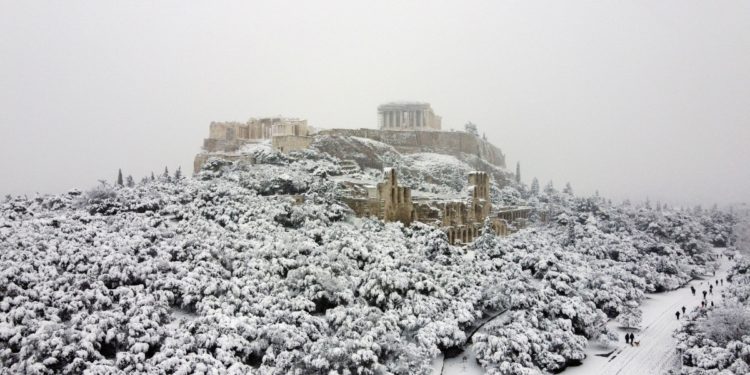Καιρός – Μήδεια: Νέα σύσταση για αποφυγή μετακινήσεων – Πού έχει διακοπεί η κυκλοφορία