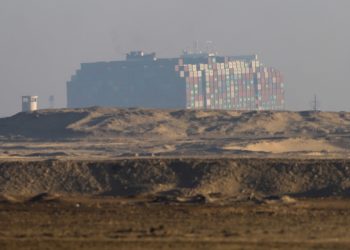 Διώρυγα του Σουέζ: Αποκολλήθηκε το Ever Given! [pics, vid]