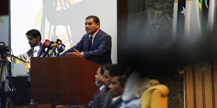 Λιβύη: Ο Ντμπεϊμπά εξασφάλισε την ψήφο εμπιστοσύνης του κοινοβουλίου