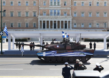 25η Μαρτίου: Η μεγαλειώδης παρέλαση στο Σύνταγμα για τα 200 χρόνια