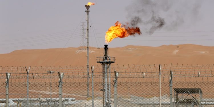 Σαουδική Αραβία: Στόχοι επίθεσης η πρωτεύουσα και οι εγκαταστάσεις της Aramco