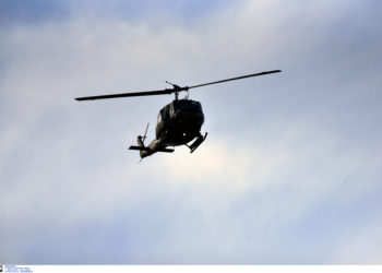 Σεισμός στην Ελασσόνα: Ελικόπτερα του Στρατού επιχειρούν στην περιοχή παρουσία Α/ΓΕΕΘΑ Φλώρου