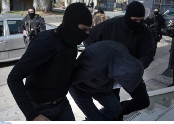 κατηγορούμενος - επίθεση αστυνομικός