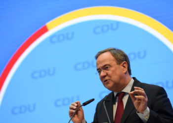 Άρμιν Λάσετ