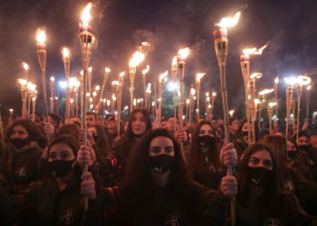 Γενοκτονία των Αρμενίων: Χιλιάδες Αρμένιοι στους δρόμους για τη θλιβερή επέτειο
