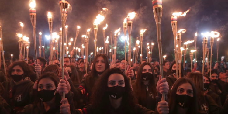 Γενοκτονία των Αρμενίων: Χιλιάδες Αρμένιοι στους δρόμους για τη θλιβερή επέτειο