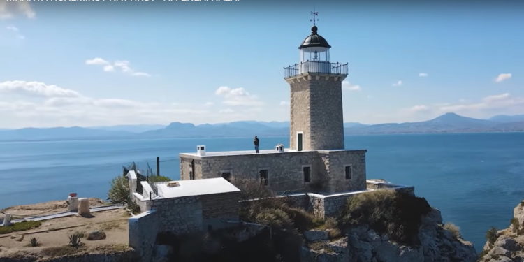 «Αι γενεαί πάσαι» από την μπάντα του Πολεμικού Ναυτικού