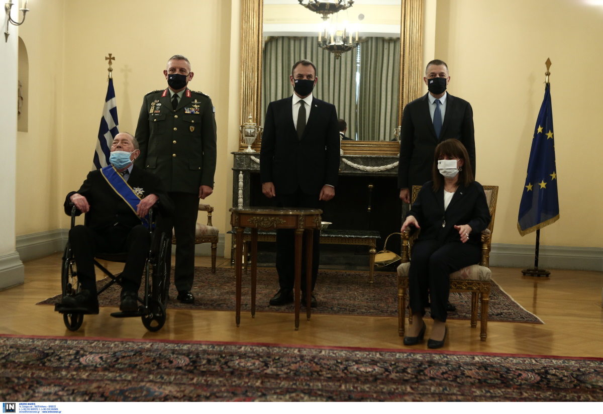 Σακελλαροπούλου - Τσούνης