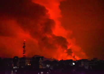 Κονγκό: Κοκκίνισε ο ουρανός από την έκρηξη ηφαιστείου [pics]