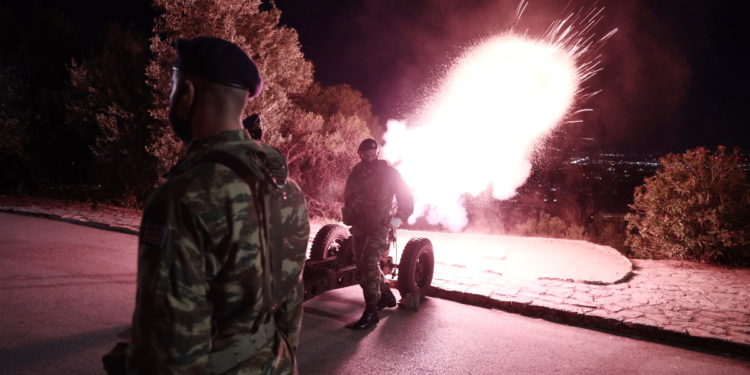 κανονιοβολισμοί - Λυκαβηττός