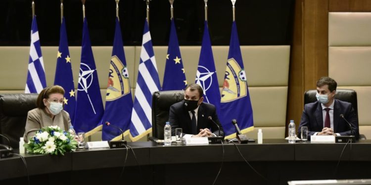 στρατιωτικός τουρισμός