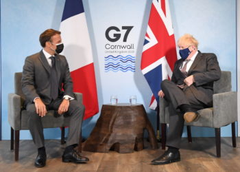 Μακρόν - Τζόνσον