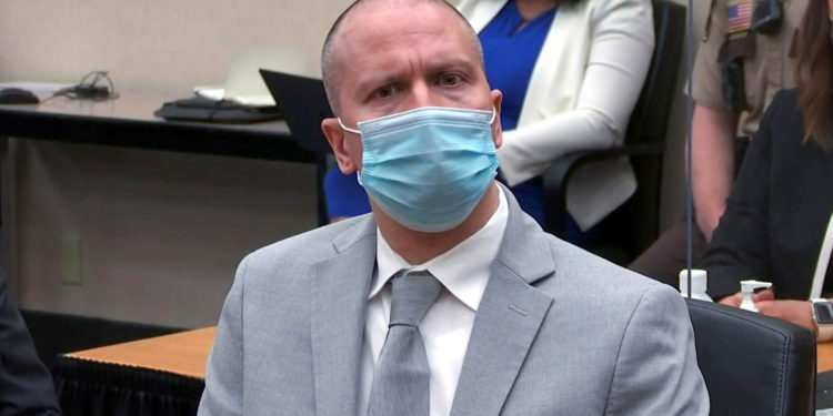 Δίκη Τζορτζ Φλόιντ: Κάθειρξη 22 ετών και 6 μηνών στον δολοφόνο πρώην αστυνομικό