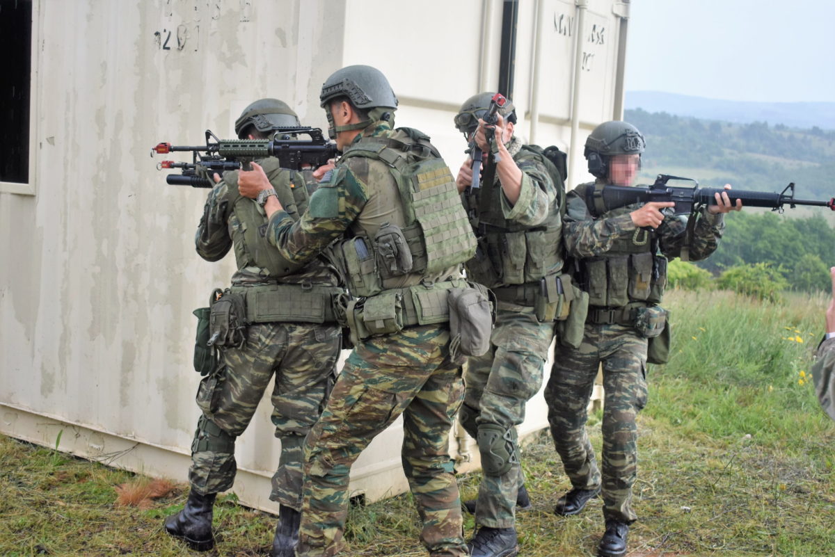 αναδρομικά