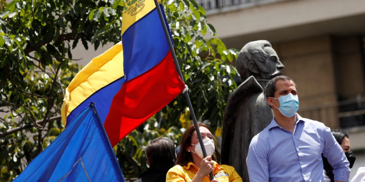 Βενεζουέλα: Ο Μπάιντεν στηρίζει Γκουαϊδό για την Προεδρία