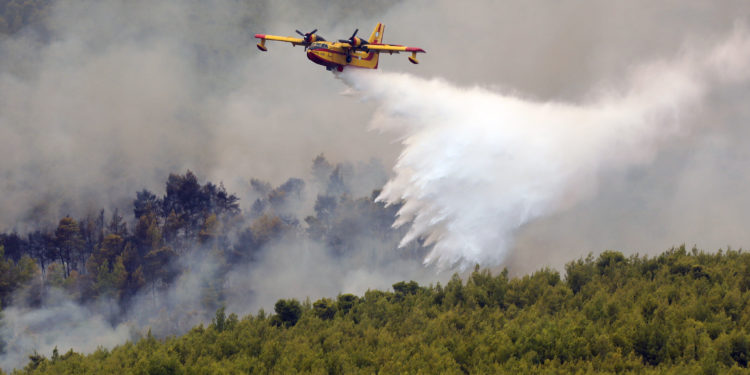 φωτιά στα Βίλια