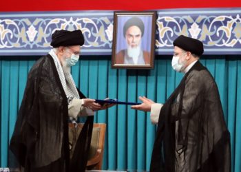 Ιράν: Ορκίστηκε ο νέος πρόεδρος της χώρας Εμπραχίμ Ραϊσί
