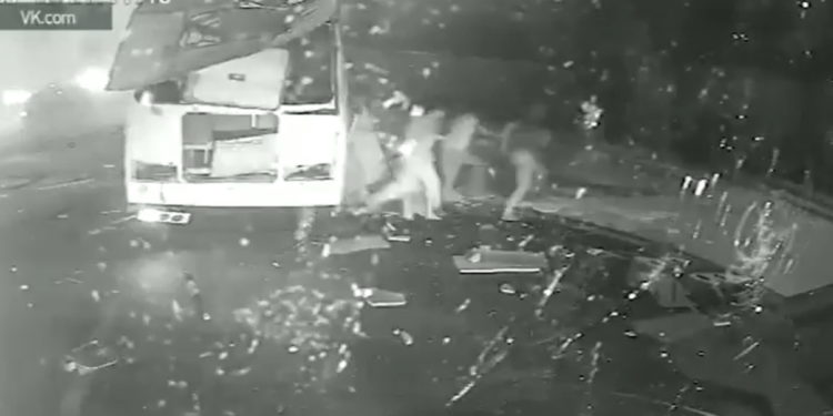 έκρηξη λεωφορείο