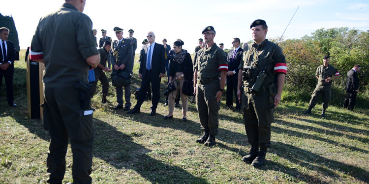 Παναγιωτόπουλος από Αυστρία: Δεν θέλουμε Ευρώπη περιτριγυρισμένη από τοίχους αλλά πρέπει να διασφαλίσουμε την προστασία των συνόρων μας
