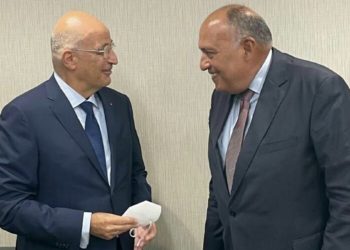 Δένδιας – Σούκρι: Δεν «τσιμπάει» το Κάιρο στο φλερτ της Άγκυρας