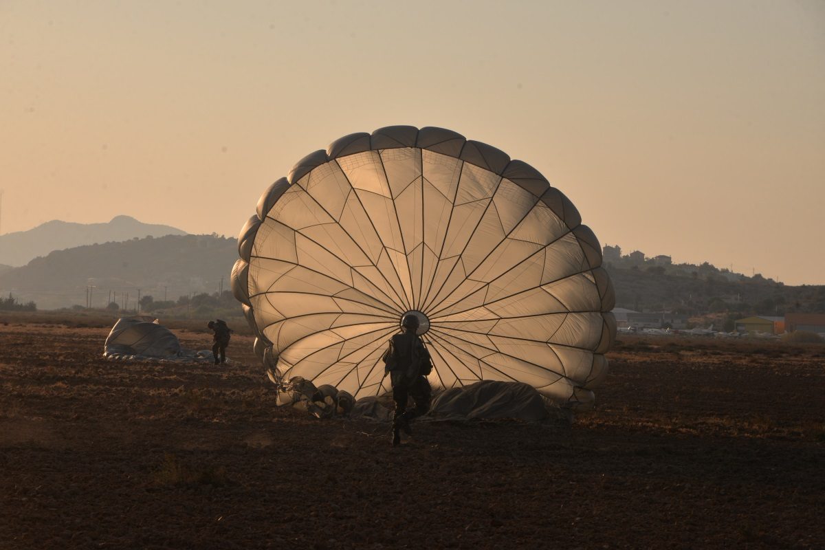 πτυχία αλεξιπτωτιστή