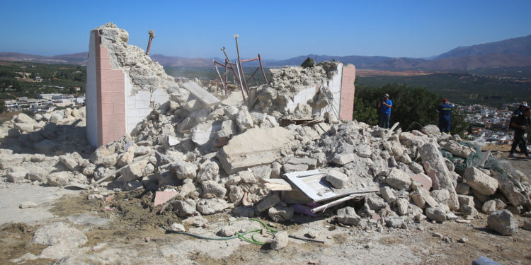 Σεισμός – Κρήτη: Νεκρός ο εγκλωβισμένος σε εκκλησία στο Αρκαλοχώρι