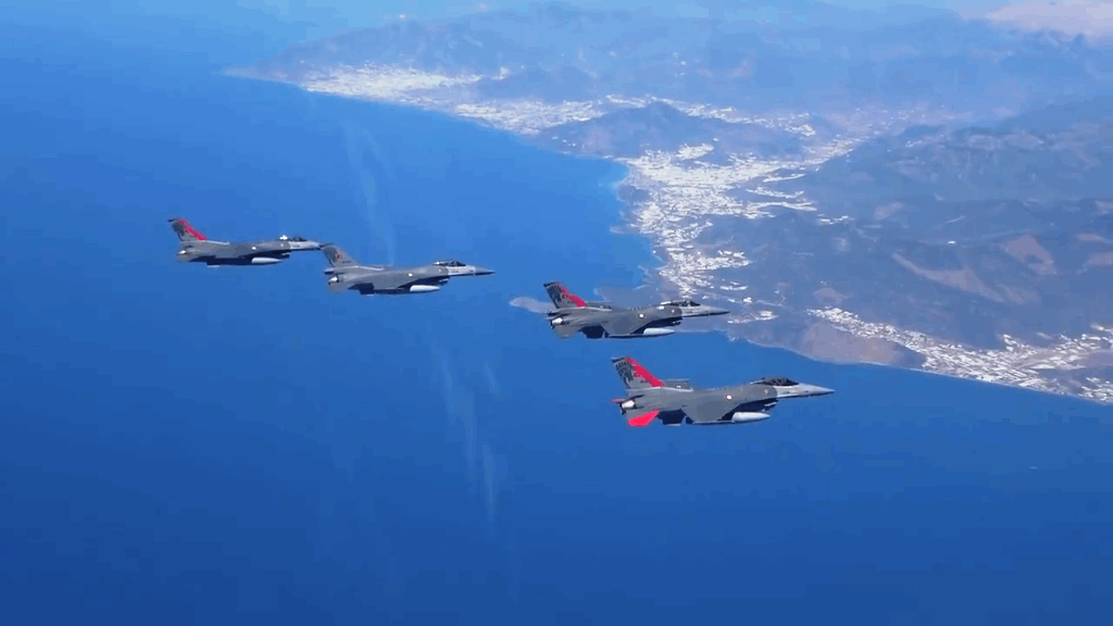 Οι εξοπλισμοί και το διπλό γεωπολιτικό παίγνιο της Αθήνας… ΗΠΑ – Γαλλία