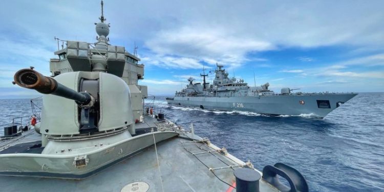 Συνεκπαίδευση φρεγάτας «Έλλη» με τη γερμανική φρεγάτα «FGS SCHLESWIG HOLSTEIN» [pics]