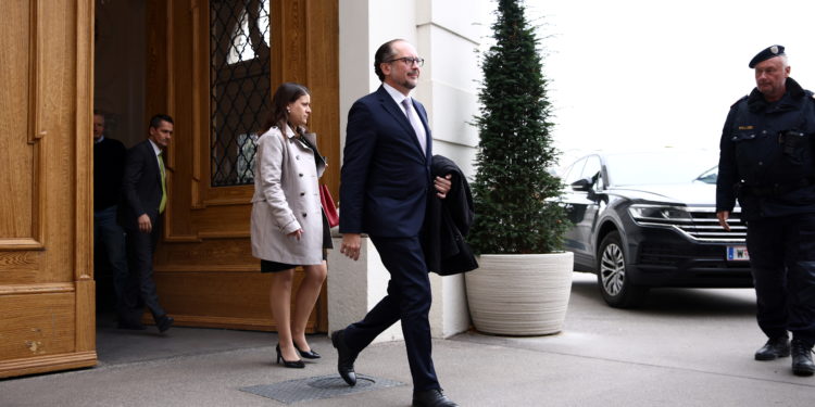 Αυστρία: Ο ΥΠΕΞ Σάλενμπεργκ αντικαταστάτης του Κουρτς στην καγκελαρία