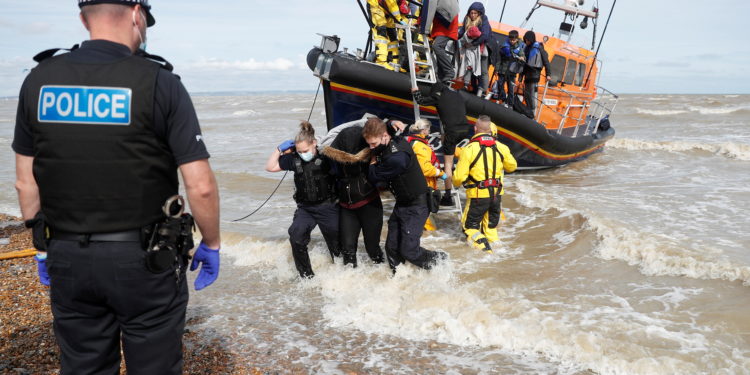 Μετανάστες - Γαλλία - Βρετανία