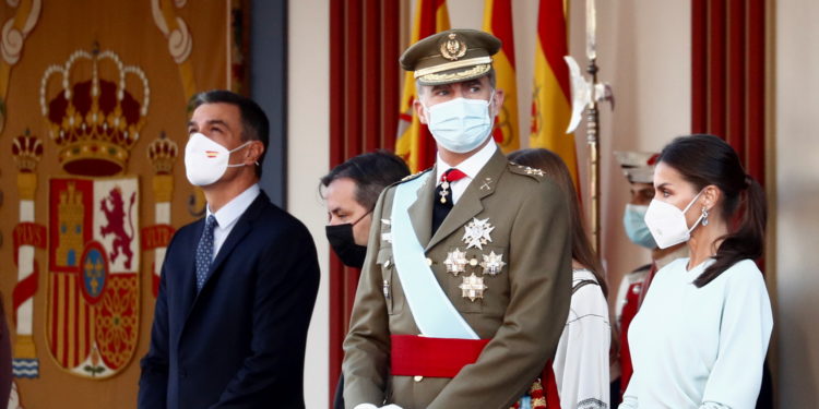 Ισπανία: Υπέρ της κατάργησης της ασυλίας του βασιλιά ο πρωθυπουργός Σάντσεθ