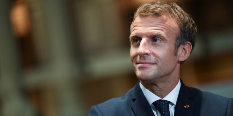 Συνάντηση εκτός προγράμματος του Εμανουέλ Μακρόν με τον Άντονι Μπλίνκεν