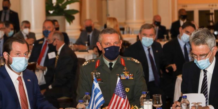 Αρχηγός ΓΕΕΘΑ - Πρέσβης ΗΠΑ