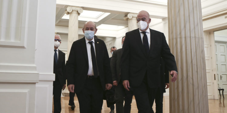 Δένδιας - Λε Ντριάν