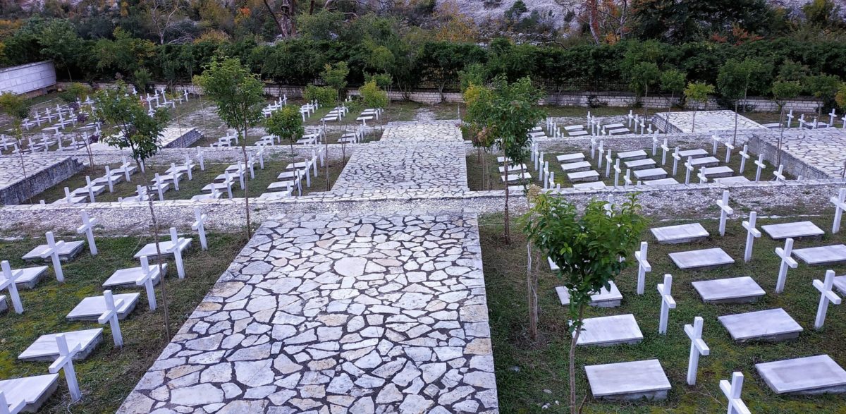 Στρατιωτικό Κοιμητήριο Κλεισούρας
